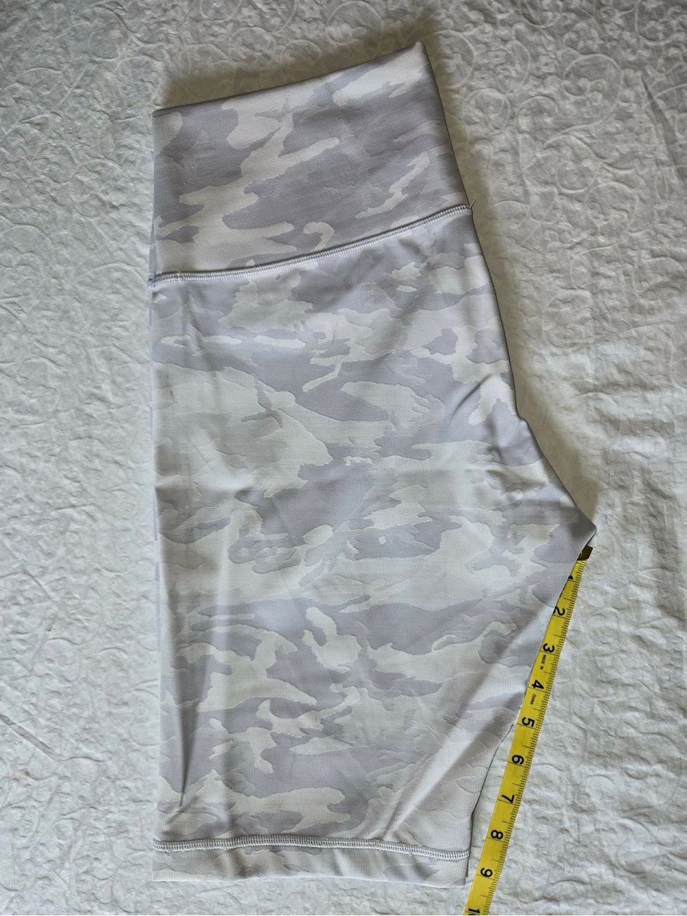 Lululemon Wunder Under High-Rise Ribbed Shorts 10" in Camo Jacquard Size 14 NWOT